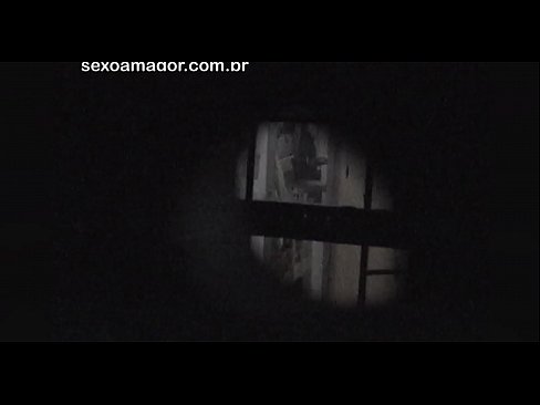 ❤️ 金发女郎被隐藏在空心砖后面的邻居偷窥者偷偷录影 ❤️ Anal porn❌❤