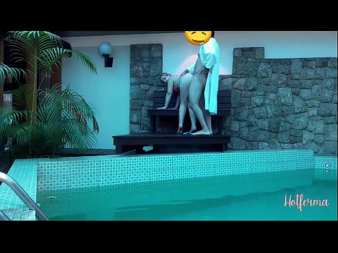 ❤️ 老板邀请女佣去泳池，却忍不住要来个热辣的 ❤️ Anal porn❌❤